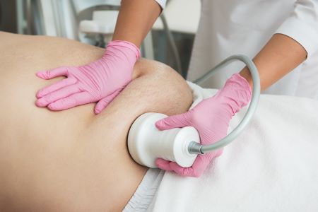 A zsírmáj a fájdalmatlan máj szerkezeti vizsgálattal diagnosztizálható.